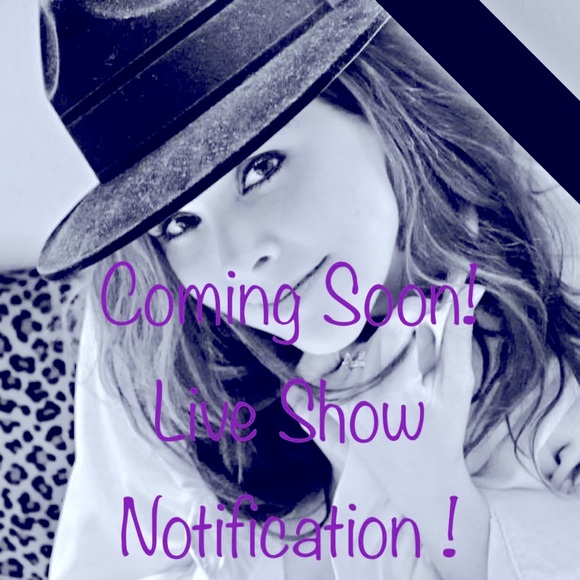 I’m Going Live! Please Like and Share My Listing! - Picture 3 of 11